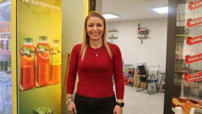 Antakya’nın simgelerinden Tarihi Uzun Çarşı’da yeniden hayat filizlenirken, esnafın mücadelesi