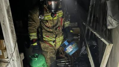 İskenderun’da apartman dairesinde çıkan yangın paniğe neden oldu, itfaiyenin hızlı