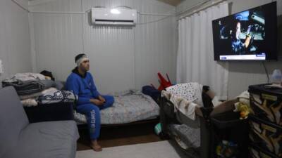 Hatay'ın Antakya ilçesinde yaşayan 33 yaşındaki güvenlik görevlisinin kafasına bayram