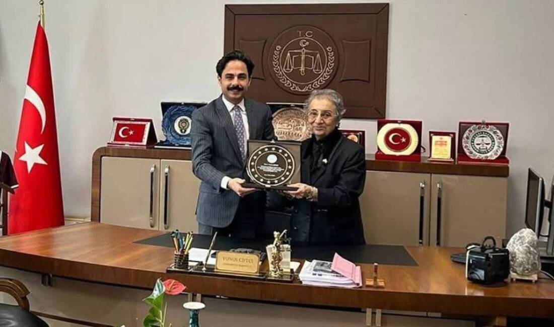 İskenderun’da eğitime verdiği destekle öne çıkan Cumhuriyet Başsavcı Vekili Yunus