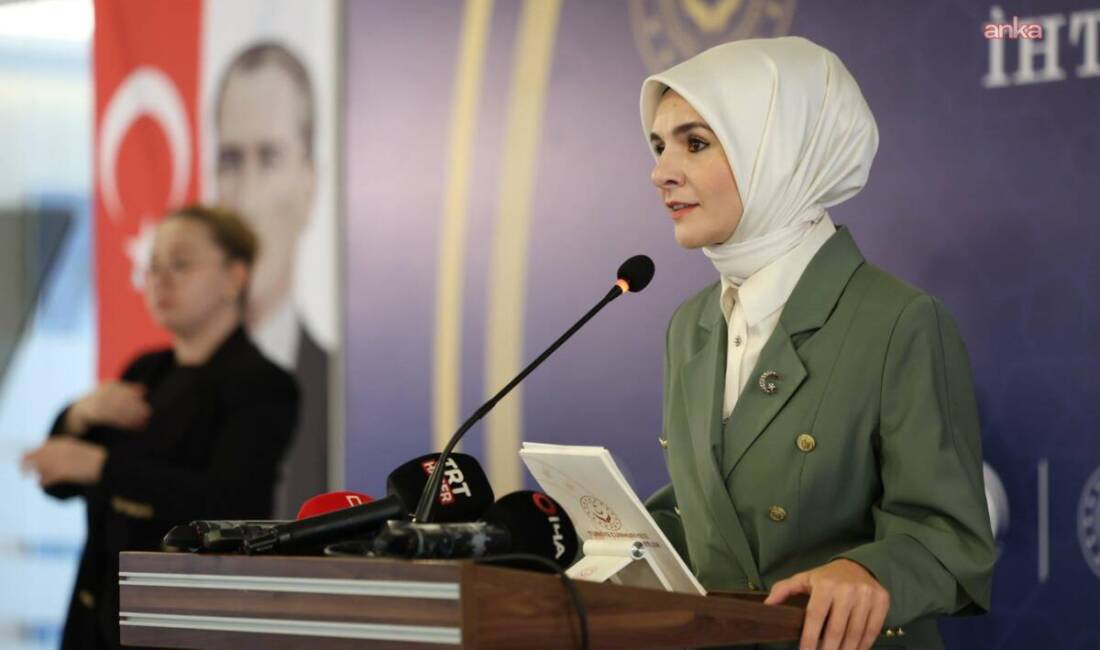 Aile ve Sosyal Hizmetler Bakanı Mahinur Özdemir Göktaş'ın 8 Mart