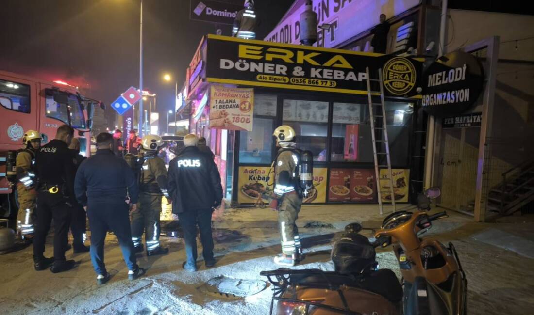 Hatay’ın İskenderun ilçesinde bir dönerci dükkânında çıkan yangında dumandan etkilenen