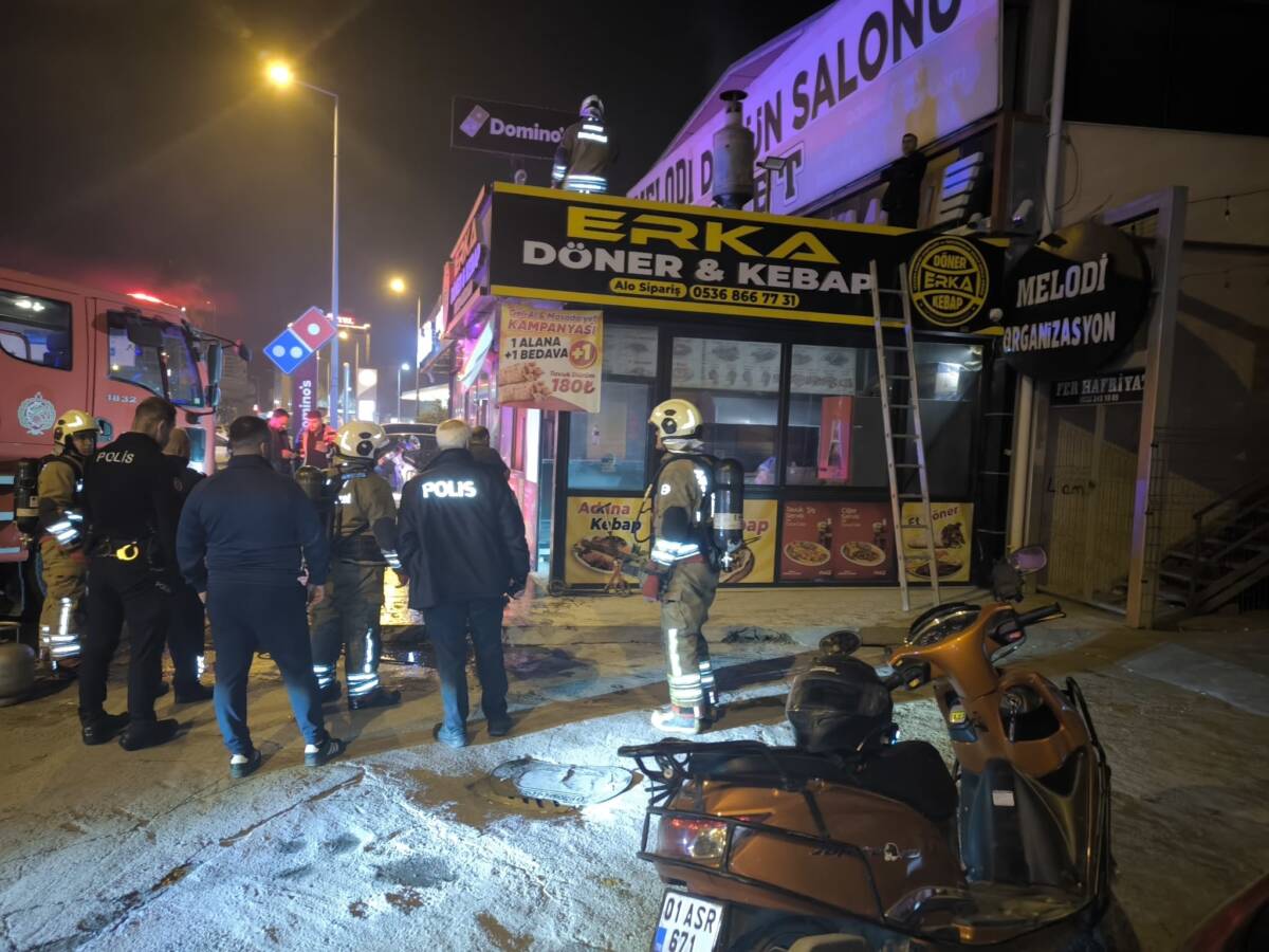 Hatay’ın İskenderun ilçesinde bir dönerci dükkânında çıkan yangında dumandan etkilenen