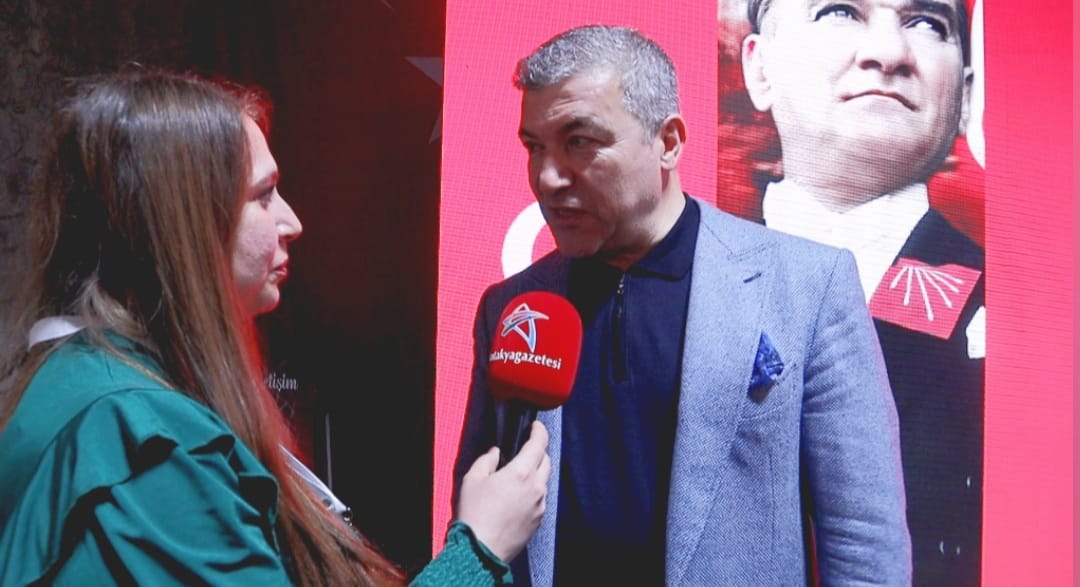 Gazeteci İsmail Küçükkaya, Yerel Medya Buluşması panelinde Antakya Gazetesi’ne övgüde