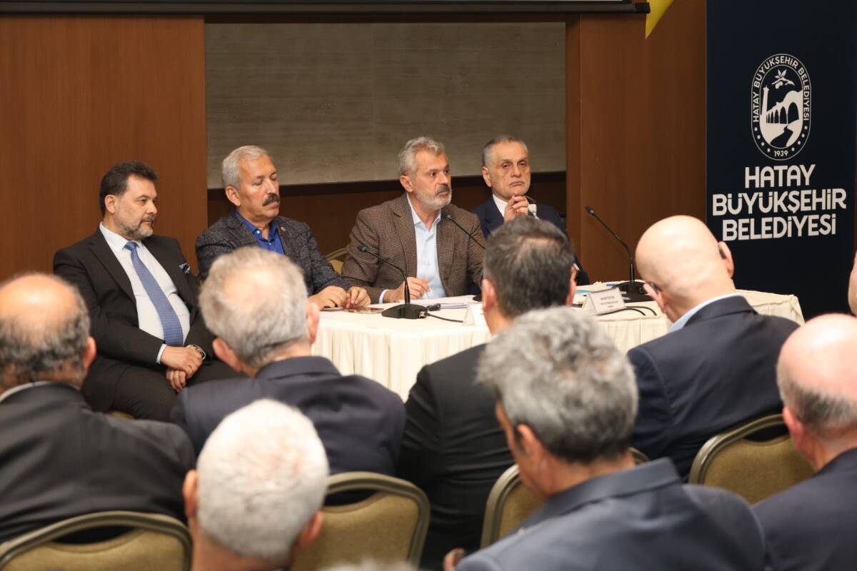 Hatay’da düzenlenen toplantıda iş dünyası ve yerel yönetim bir araya