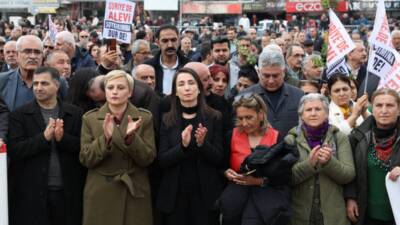 TÖP Sözcükler Kurulu Üyesi ve DEM Parti Mersin Milletvekili Perihan