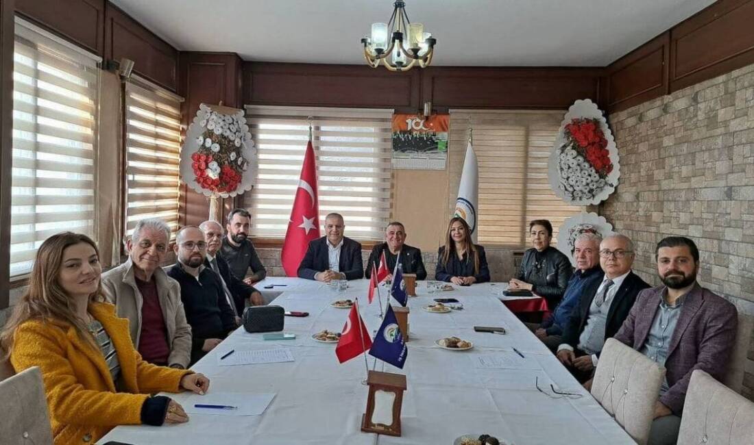 Hatay Milletvekili Mehmet Güzelmansur, Arsuz İş İnsanları Derneğini (ARİAD) ziyaret