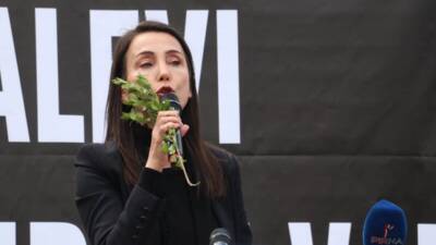 DEM Parti Eş Genel Başkanı Tülay Hatimoğulları, Hatay’ın Samandağ ilçesinde