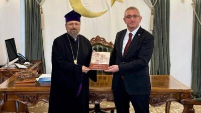 Türkiye Ermenileri Patriği Sahak Maşalyan, Hatay’ın İskenderun ilçesinde Kaymakam Muhammet