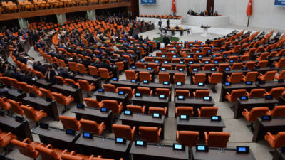 Yüksek Seçim Kurulu (YSK), 2025 yılı nüfus verilerine göre illerin