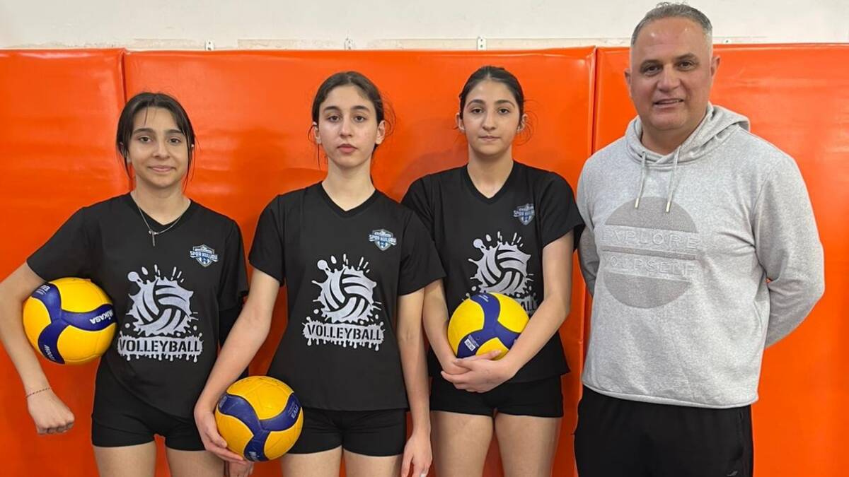 Genç voleybolcular Hatay’ı temsil etmeye hazırlanıyor