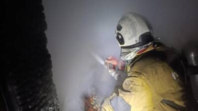 Hatay’ın Reyhanlı ilçesinde bir evde çıkan yangın, Hatay Büyükşehir Belediyesi