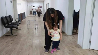 Hatay’da serebral palsi hastası 4 yaşındaki Ada Su Yiğit’in, 2