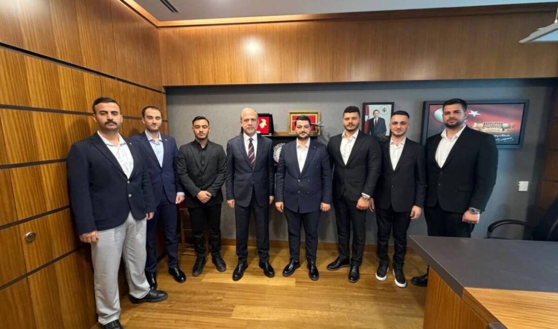 Genç MÜSİAD Hatay Şube Başkanı Enes Seven ve beraberindeki yönetim