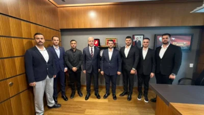 Genç MÜSİAD Hatay Şube Başkanı Enes Seven ve beraberindeki yönetim