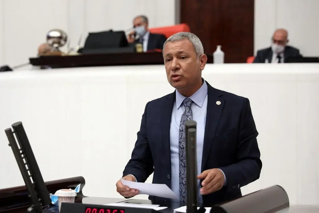 CHP Adana Milletvekili Orhan Sümer, 6 Şubat depremlerinin ardından depremzedeler