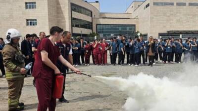 Hatay’ın Dörtyol ilçesinde bulunan Devlet Hastanesi’nde, olası acil durumlara karşı