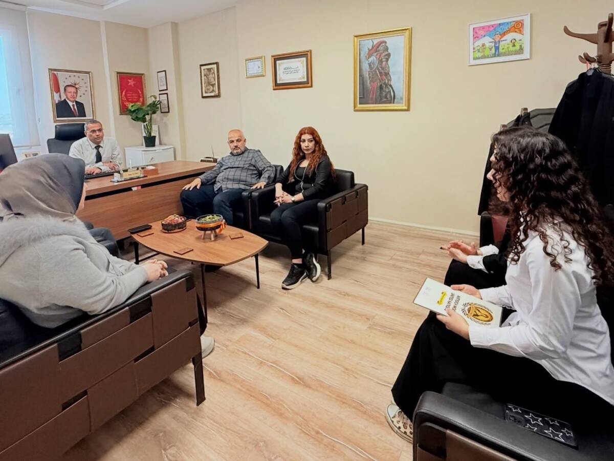 “United Nations” uygulamasında Antakya ilçesindeki yetkili okul, Nihal Turgut Anlar