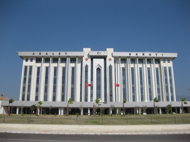 Adalet Bakanlığı, Hatay’ın merkez adliye binasında Ticaret Mahkemesi kurulmasına karar