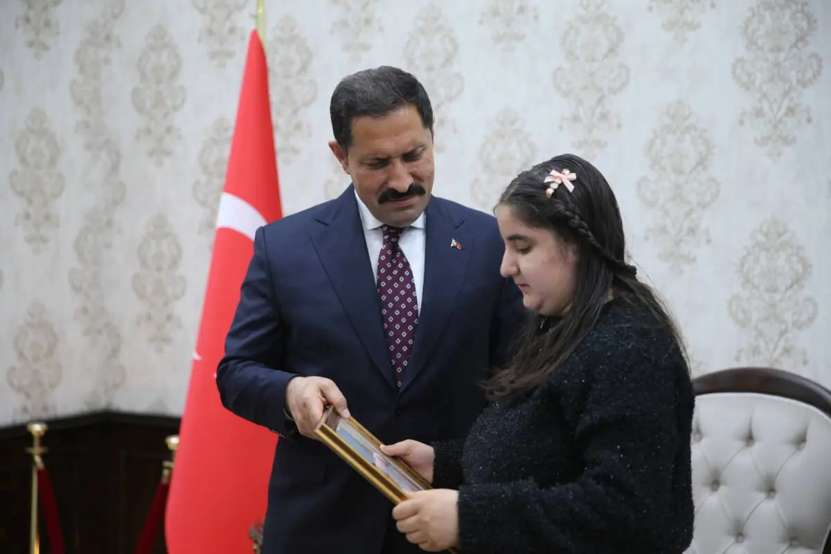 Dünya Otizm Farkındalık Günü kapsamında Hatay’da otizmli bireyler ve aileleri,