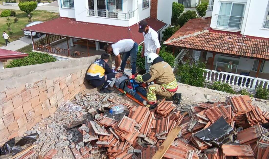 Hatay’ın Arsuz ilçesinde 2 katlı bir apartmanın çatısında su deposu