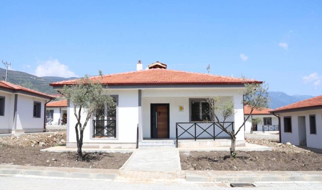 6 Şubat depremlerinin yaraları sarılıyor… Hatay Kırıkhan’da inşa edilen 28