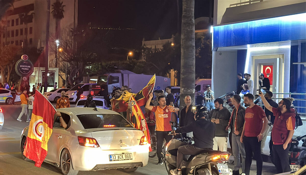 Galatasaray’ın Fenerbahçe’yi 3-0 mağlup etmesinin ardından Hatay’ın İskenderun ilçesinde sarı-kırmızılı