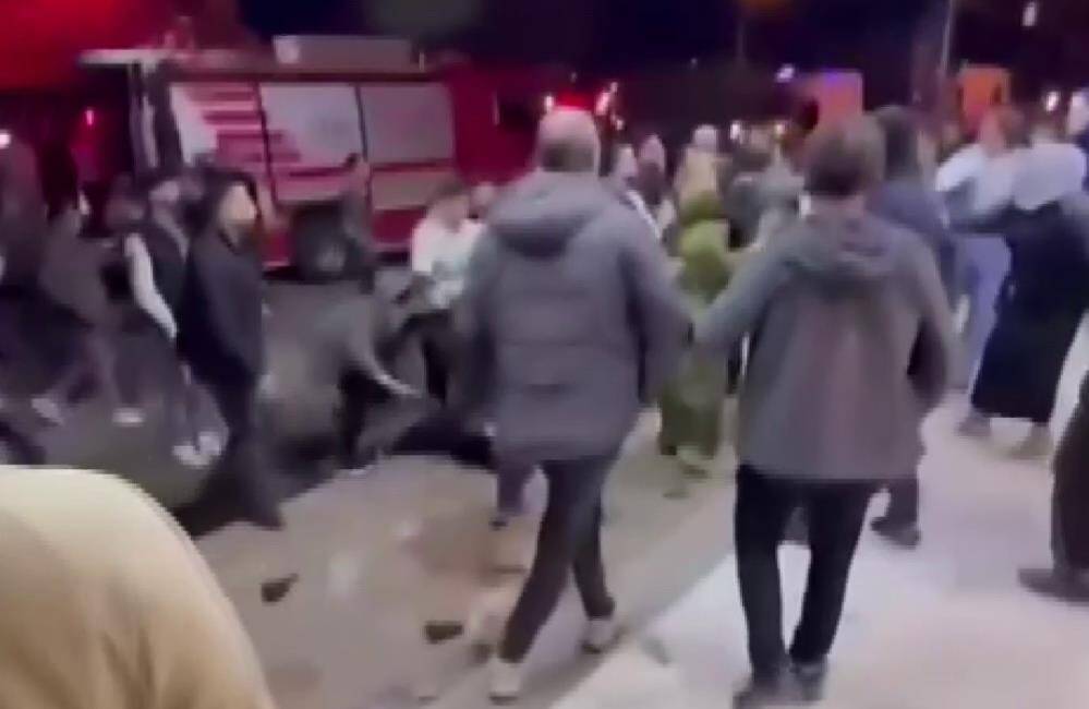 Hatay’ın Dörtyol ilçesinde meydana gelen trafik kazasının ardından yaşanan kavga,