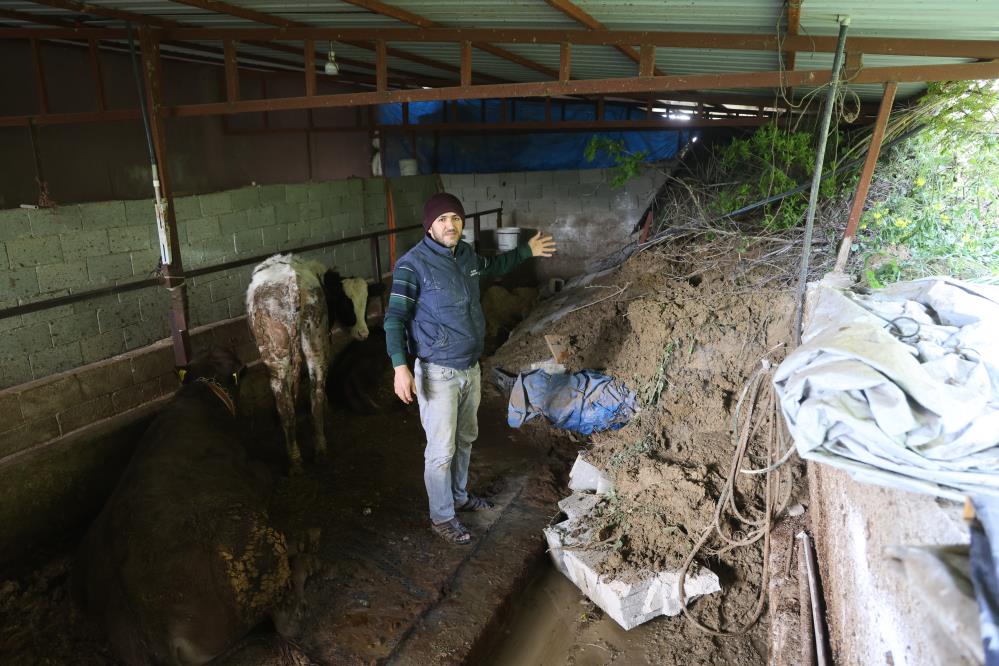 Hatay’ın Antakya ilçesinde etkili olan şiddetli yağışların ardından meydana gelen