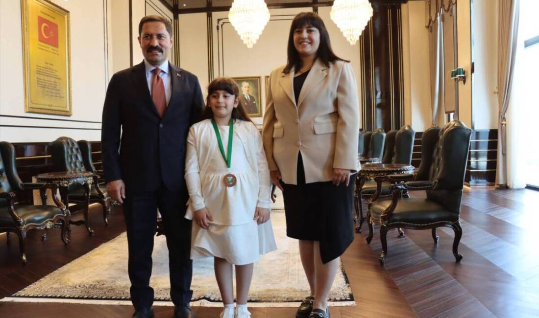 Hatay’da şehit polis memuru Emirhan Şimşek’in 9 yaşındaki kızı Ömür