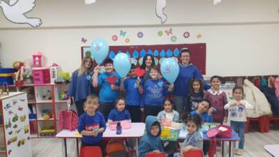 Dünya genelinde 2 Nisan, Otizm Farkındalık Günü olarak kutlanıyor. Amaç,