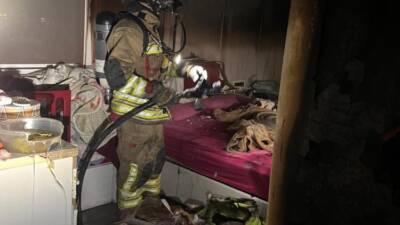 Hatay’ın Arsuz ilçesinde bir evde çıkan yangın, itfaiye ekiplerinin hızlı