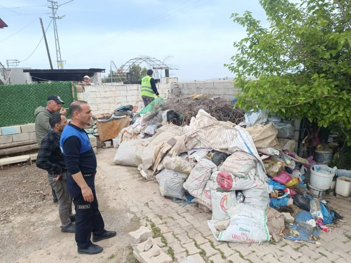 Hatay’ın Reyhanlı ilçesinde çevreye yayılan kötü kokular üzerine harekete geçen