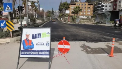 Hatay’da deprem sonrası en büyük sorunlardan biri olan yol problemi