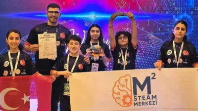 Hataylı öğrenciler, uluslararası robotik sahnesinde büyük bir başarıya imza attı.