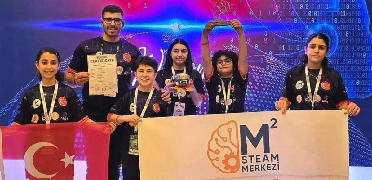 Hataylı öğrenciler, uluslararası robotik sahnesinde büyük bir başarıya imza attı.