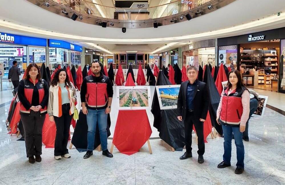 Tarım, doğa ve insan ilişkisini anlatan ödüllü fotoğraflar İskenderun’da sergileniyor.