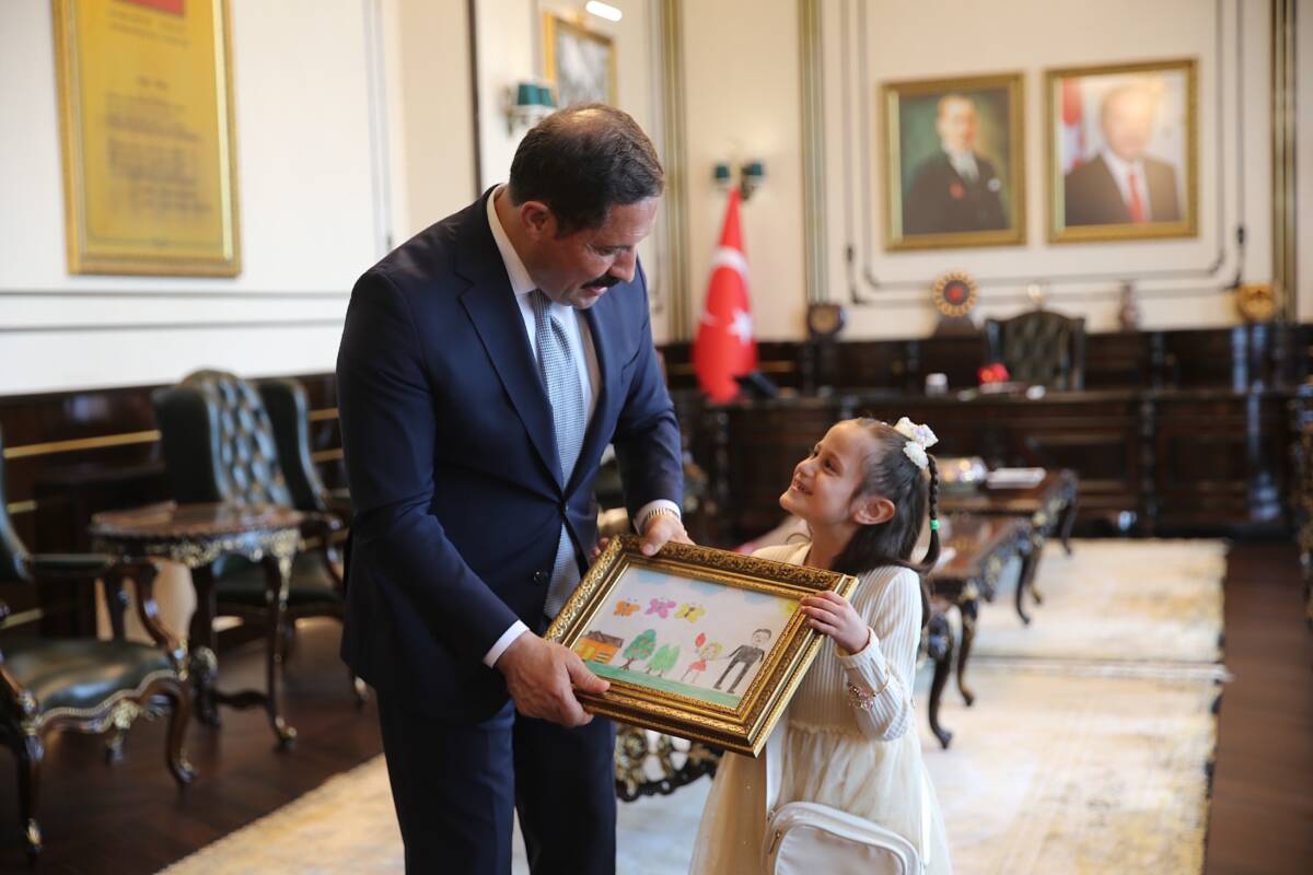 Hatay’da 6 Şubat 2023 tarihinde meydana gelen depremlerde sağ bacağını