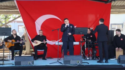 Hatay’da Polis Haftası etkinlikleri kapsamında düzenlenen şenlik, renkli görüntülere sahne