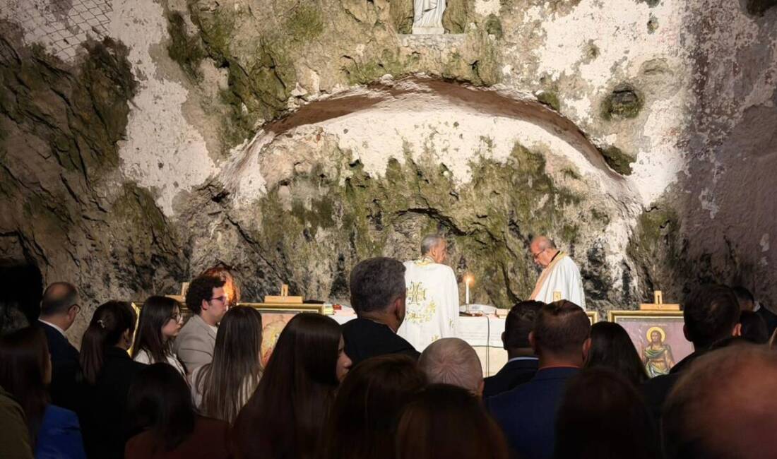 Hatay’da Ortodoks cemaatinin Paskalya Bayramı ayini, 6 Şubat depremlerinde yıkılan