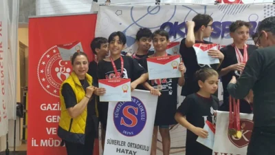 Gaziantep’te düzenlenen Ortaokullar Yüzme Grup Şampiyonası’nda Hataylı sporcular önemli dereceler