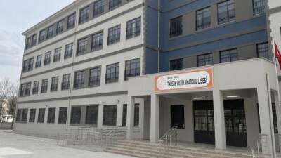 Mersin’in Tarsus ilçesinde bir lisede yaşanan olay, kısa süreli paniğe