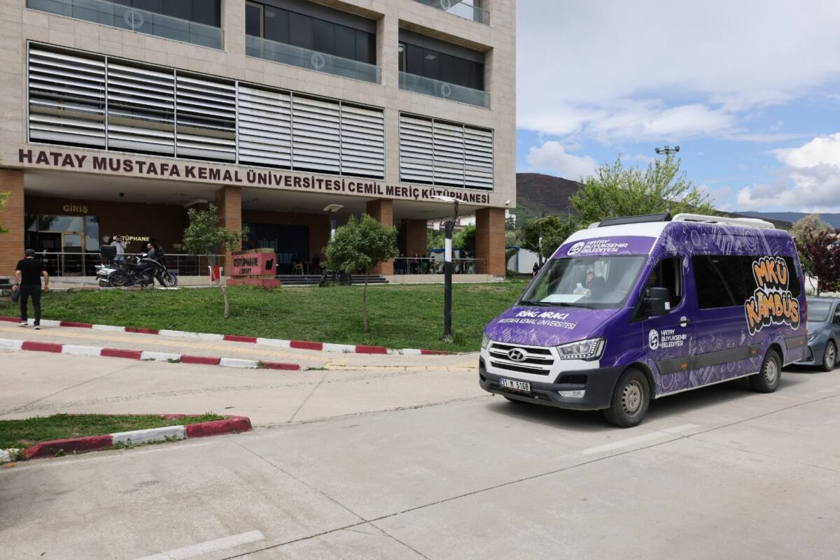 Hatay Büyükşehir Belediyesi (HBB), şehirde eğitim gören üniversite öğrencilerinin ulaşımını