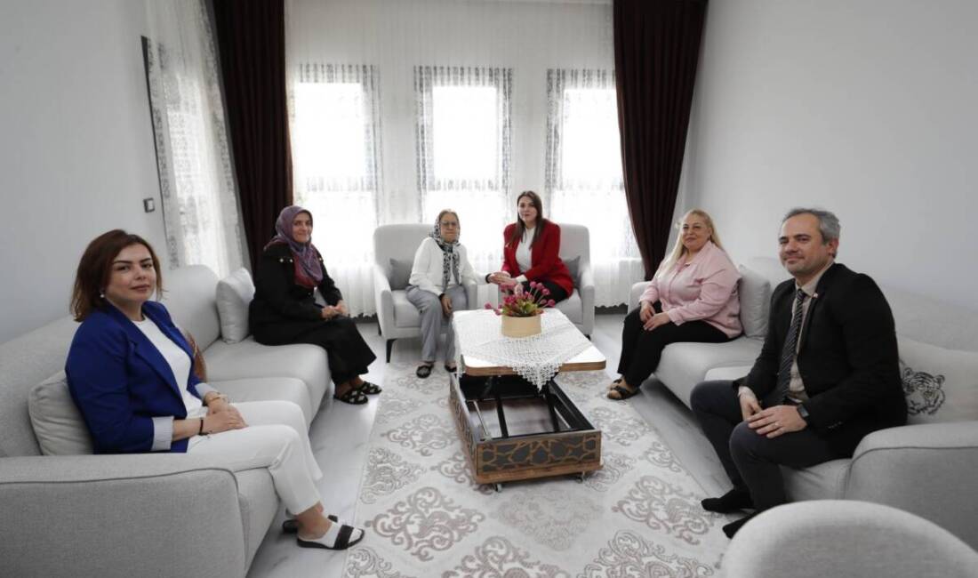 Hatay Valisi Mustafa Masatlı’nın eşi Esra Masatlı, şehit ailelerine yönelik