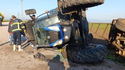 Hatay’ın Reyhanlı ilçesinde römorklu traktörün devrilmesi sonucu meydana gelen kazada