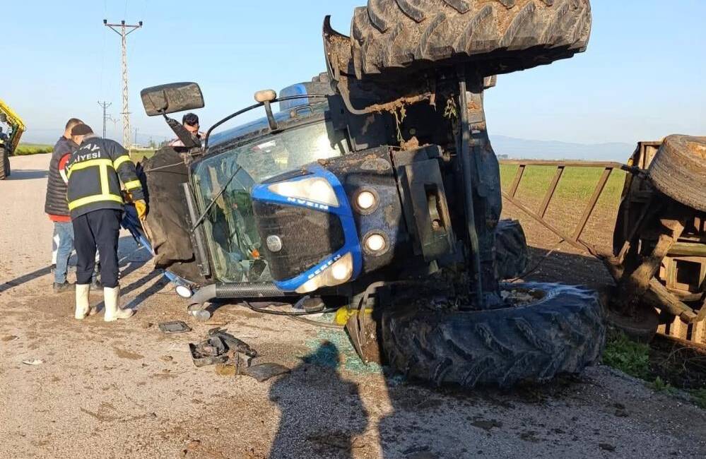 Hatay’ın Reyhanlı ilçesinde römorklu traktörün devrilmesi sonucu meydana gelen kazada