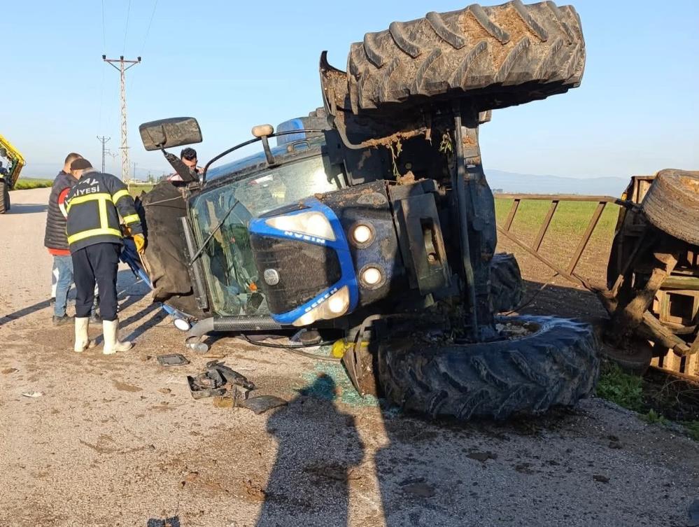 Hatay’ın Reyhanlı ilçesinde römorklu traktörün devrilmesi sonucu meydana gelen kazada