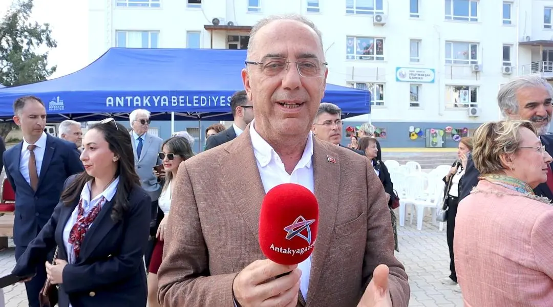 Antakya Belediye Başkanı İbrahim Naci Yapar, 23 Nisan öncesinde açılan