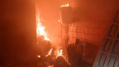 Hatay’ın Samandağ ilçesinde bulunan metruk bir binada çıkan yangın, itfaiye