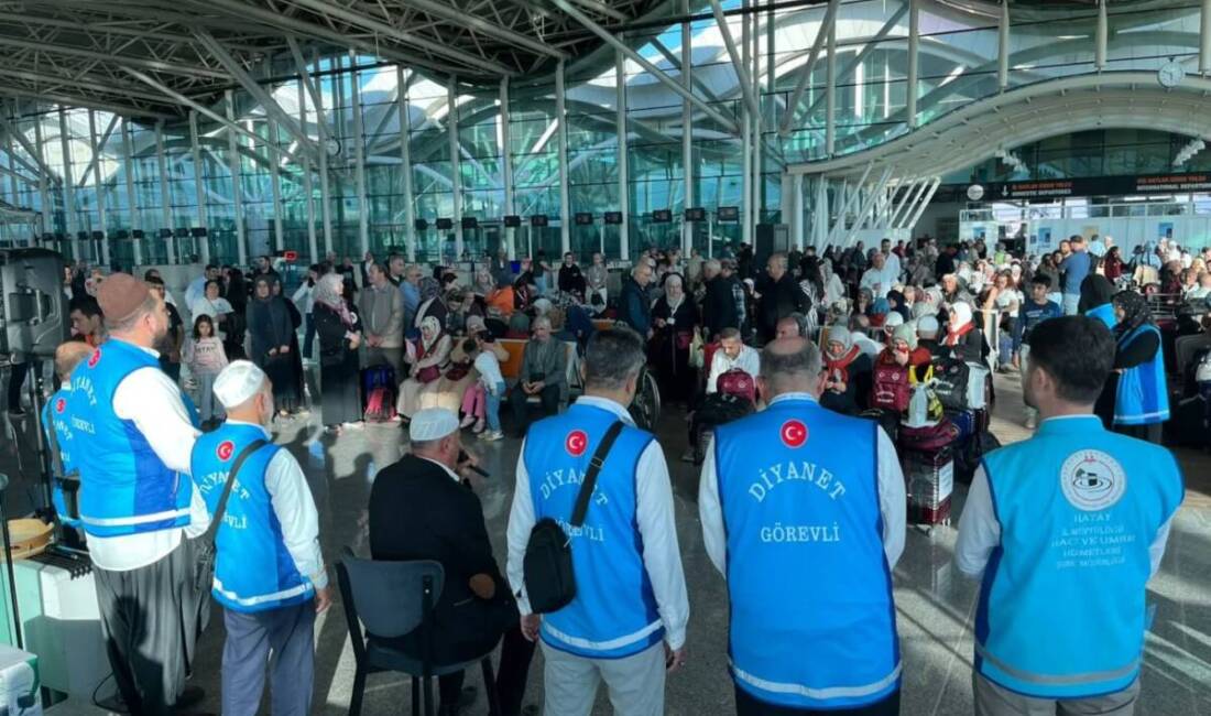 Hatay’dan 203 hacı adayı, düzenlenen törenle Medine’ye uğurlandı. Duygu dolu